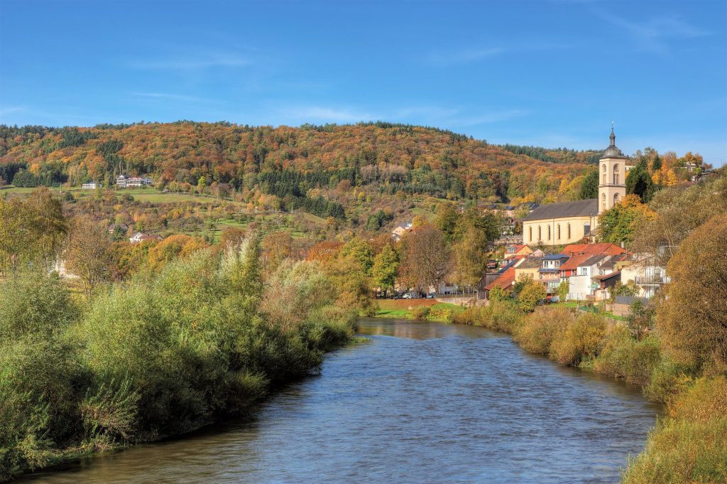 Blick von Bollendorf auf das Waldhotel Sonnenberg